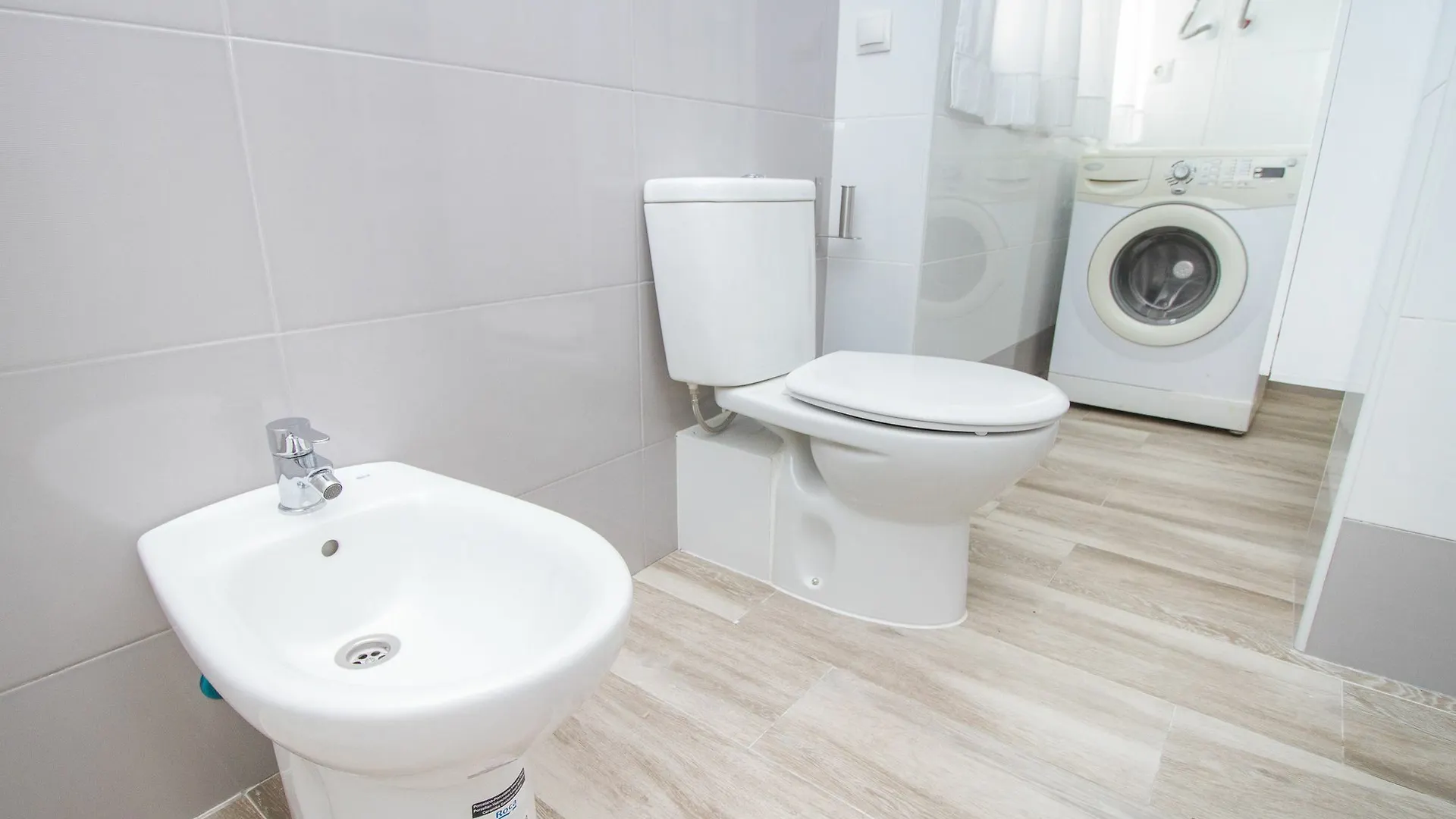 Modish 3 Bedroom Apartment In Malaga By La Recepcion Spain