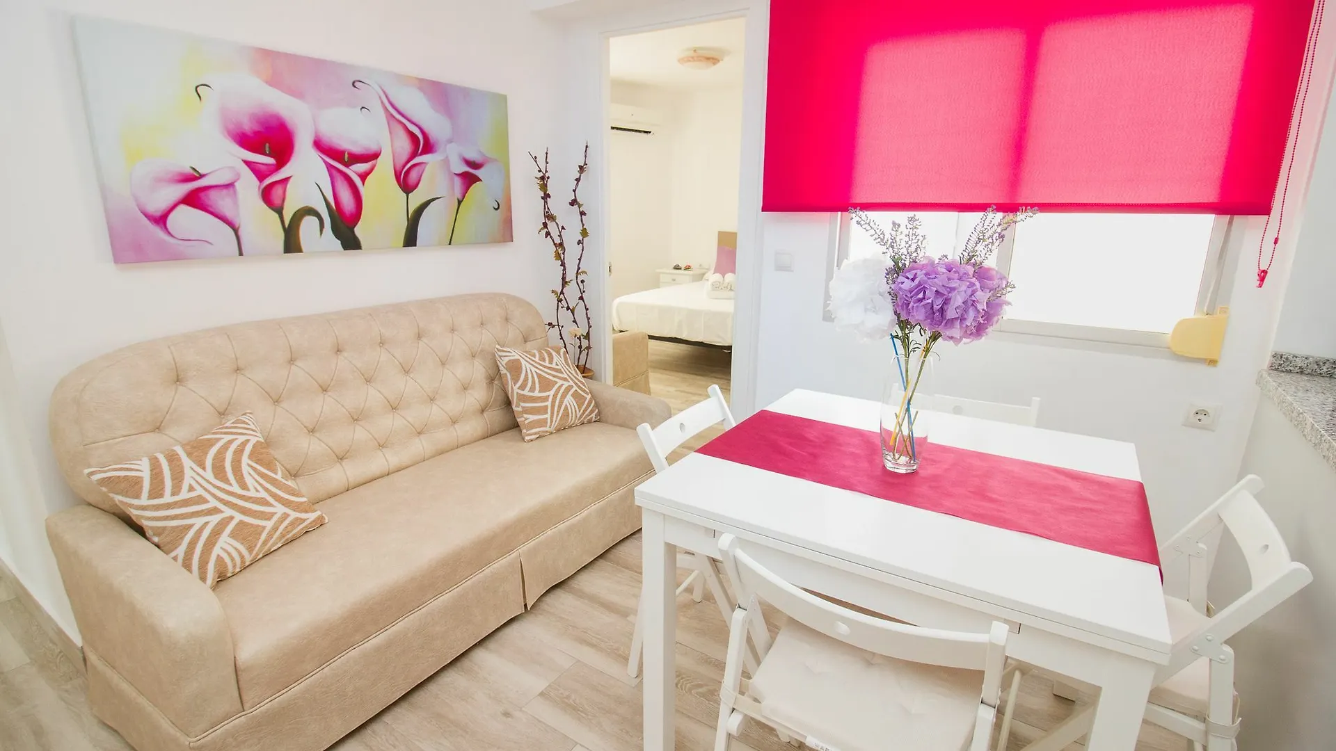 Modish 3 Bedroom Apartment In Malaga By La Recepcion